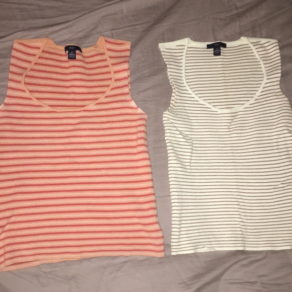 Lot of 4 Gap Tank Tops Size XS - Picture 3 of 5